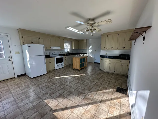 $2,695 | 1 Ellsworth Street, Sanford, ME 04083