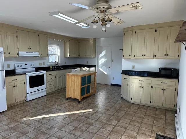 $2,695 | 1 Ellsworth Street, Sanford, ME 04083