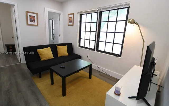 $3,300 | The Roads, Miami, FL 33130