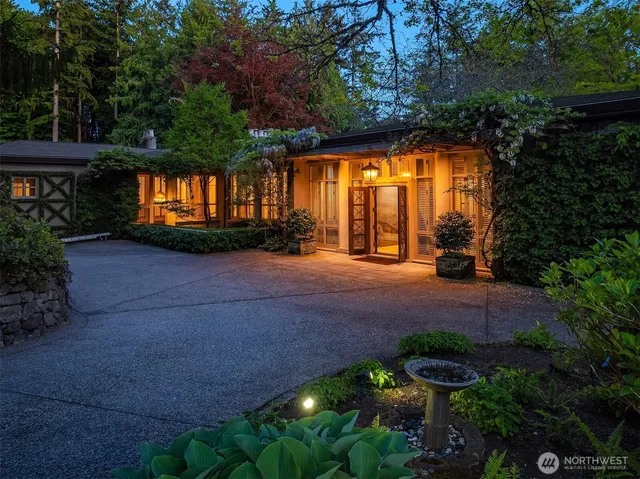 $6,950,000 | 107 Northwest Highland Drive, Seattle, WA 98177