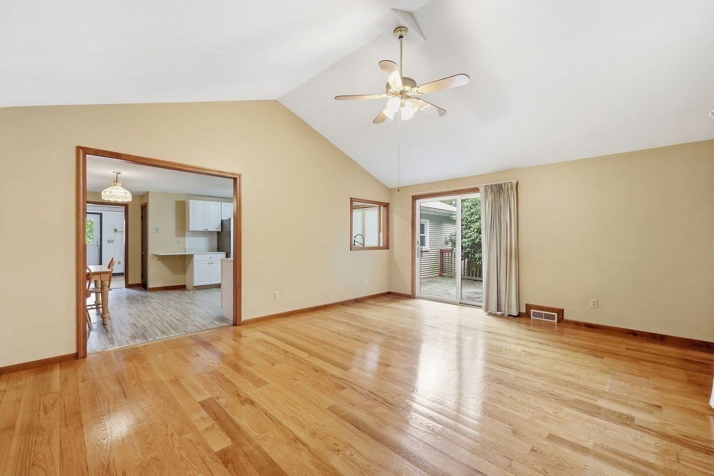 617 River Road Agawam, MA 01001 - Photo 11 of 30 Gallery Image 11