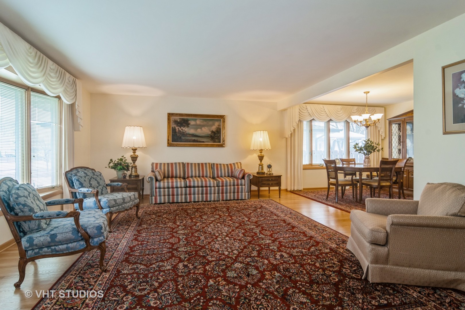 1729 East Aztec Lane Mount Prospect, IL 60056 - Photo 3 of 21 Gallery Image 3