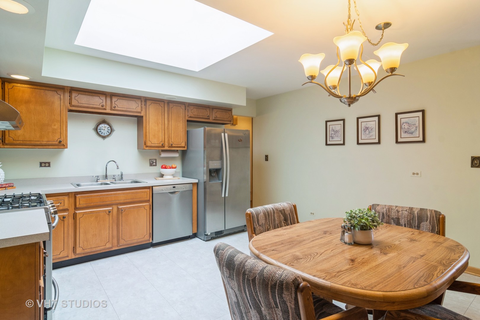 1729 East Aztec Lane Mount Prospect, IL 60056 - Photo 7 of 21 Gallery Image 7