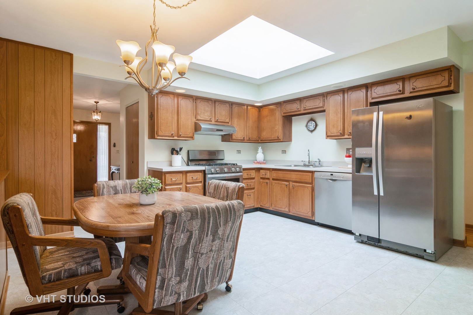 1729 East Aztec Lane Mount Prospect, IL 60056 - Photo 8 of 21 Gallery Image 8