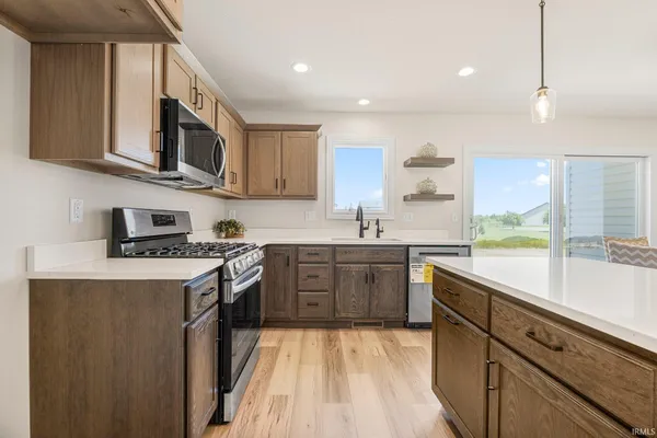 $399,900 | 10923 Oaklynn Reserve Boulevard, Fort Wayne, IN 46835
