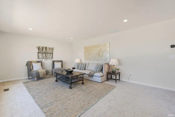 $399,900 | 10923 Oaklynn Reserve Boulevard, Fort Wayne, IN 46835