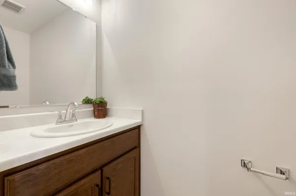 $399,900 | 10923 Oaklynn Reserve Boulevard, Fort Wayne, IN 46835