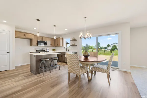 $399,900 | 10923 Oaklynn Reserve Boulevard, Fort Wayne, IN 46835