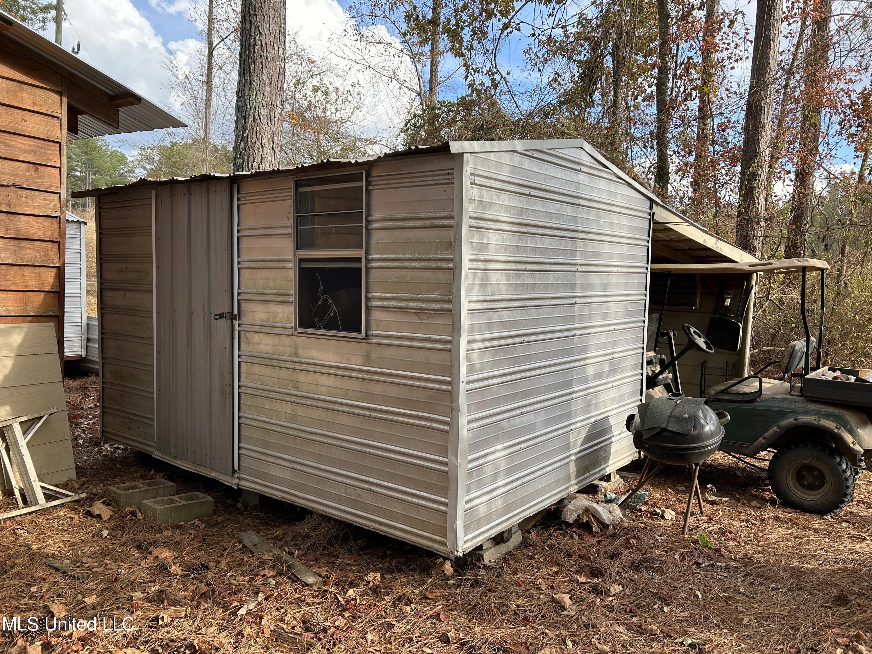 454 Burnham Road Forest, MS 39074 - Photo 11 of 14 380+- Scott County 11