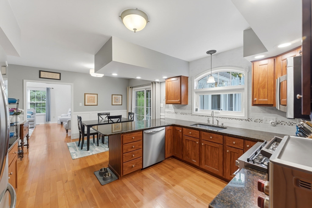 19 Old Farm Road Douglas, MA 01516 - Photo 10 of 42