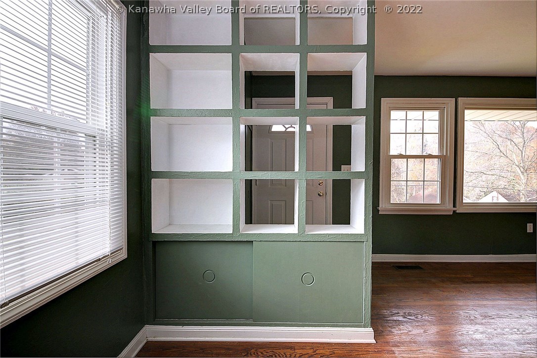 156 Dutch Road Charleston, WV 25302 - Photo 8 of 30 Gallery Image 8