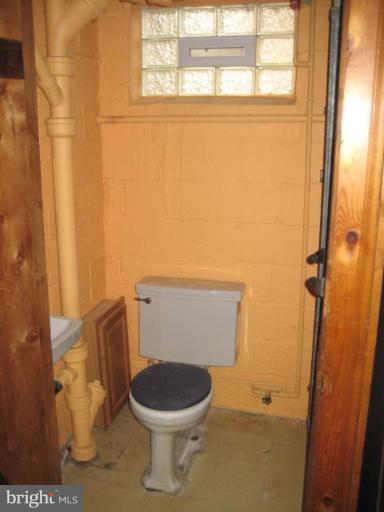 5725 Pimlico Road Baltimore, MD 21209 - Photo 11 of 22 Half Bath 1