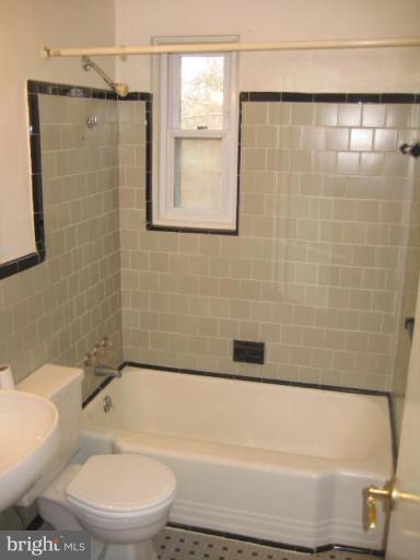 5725 Pimlico Road Baltimore, MD 21209 - Photo 10 of 22 Bath #1