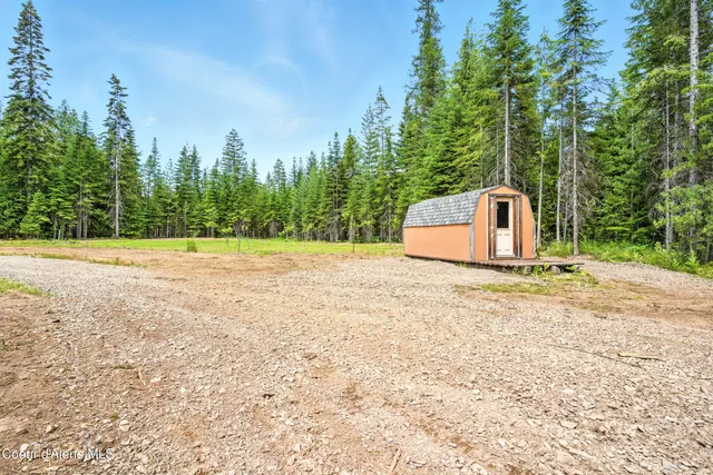 $597,000 | 475 Old Range Road, Clark Fork, ID 83811