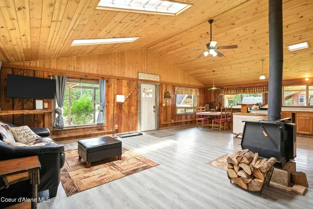 $597,000 | 475 Old Range Road, Clark Fork, ID 83811