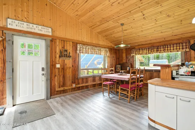 $597,000 | 475 Old Range Road, Clark Fork, ID 83811