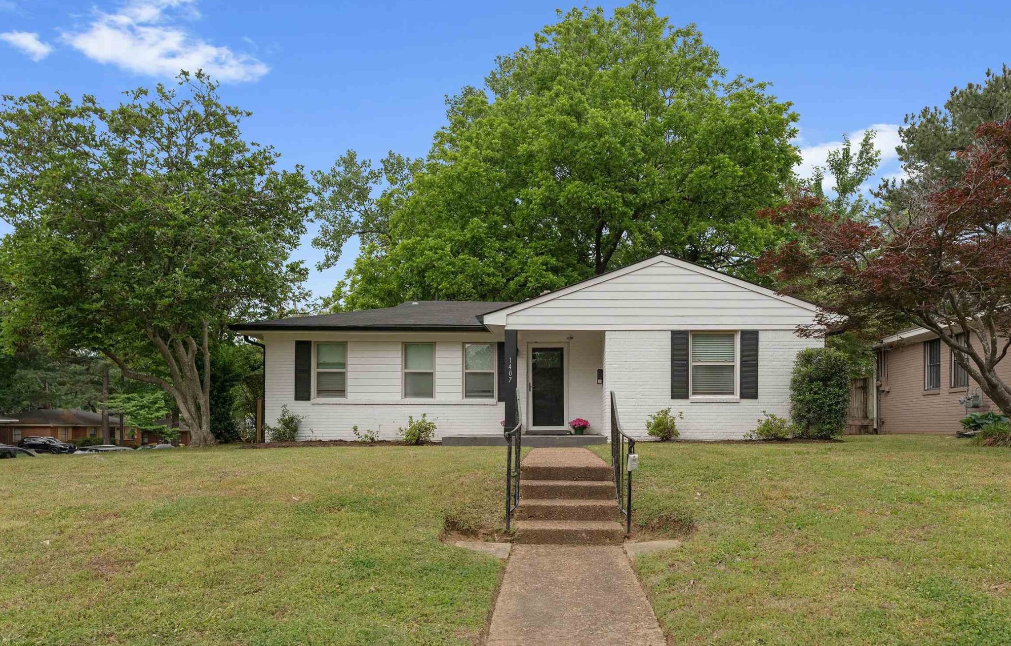 1407 Ivy Road Memphis, TN 38117 - Photo 2 of 16 Gallery Image 2