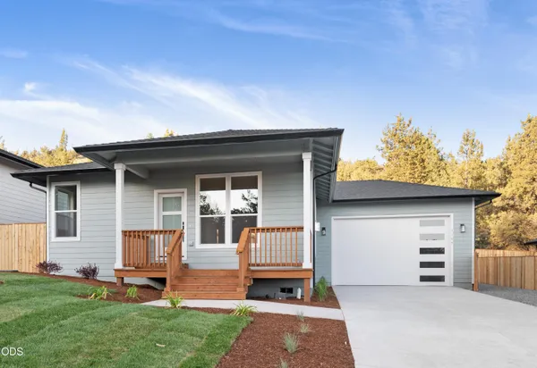 $382,900 | 1178 West Ridge Drive, Unit 112, Klamath Falls, OR 97601