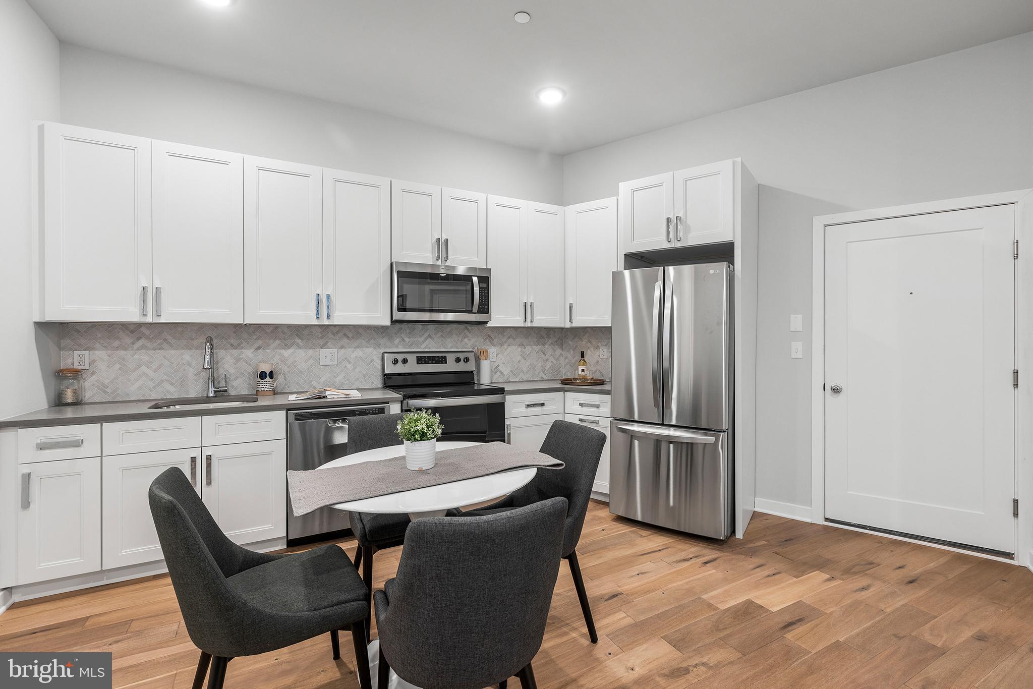 5102 Rochelle Avenue, Unit 11 Philadelphia, PA 19128 - Photo 4 of 11