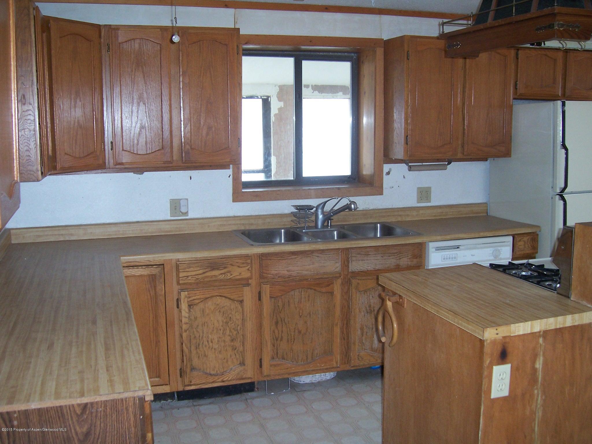395 33 1/2 Road Grand Junction, CO 81501 - Photo 4 of 15 Kitchen