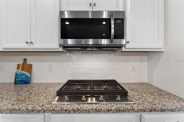 $423,500 | 707 Winterside Drive, Apollo Beach, FL 33572