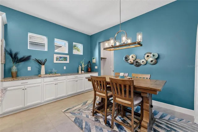 $423,500 | 707 Winterside Drive, Apollo Beach, FL 33572