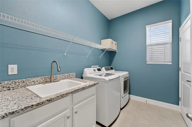 $423,500 | 707 Winterside Drive, Apollo Beach, FL 33572