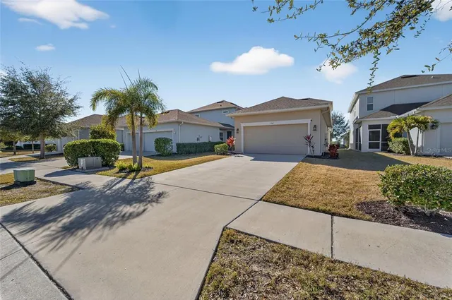 $423,500 | 707 Winterside Drive, Apollo Beach, FL 33572