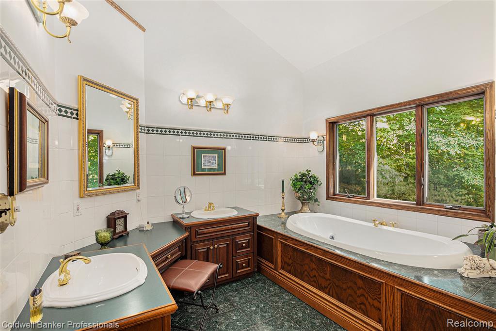 5511 Blood Road Metamora, MI 48455 - Photo 17 of 47