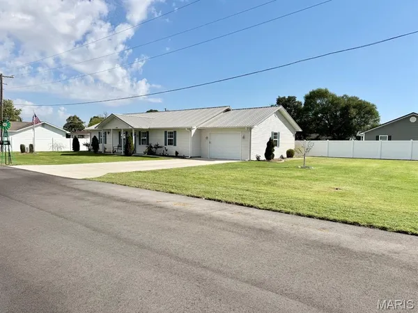 $225,000 | 3936 D Street, Malden, MO 63863