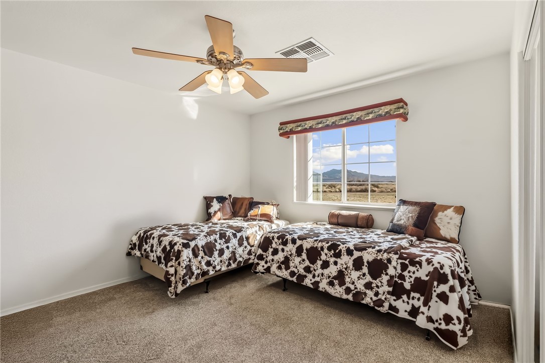 2205 East Cactus Wren Road Kingman, AZ 86409 - Photo 31 of 68 Bedroom