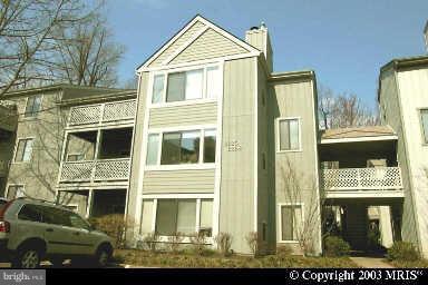 2222 Hunter's Run Drive, Unit 2222 Reston, VA 20191 - Photo 1 of 30 Exterior (Main)