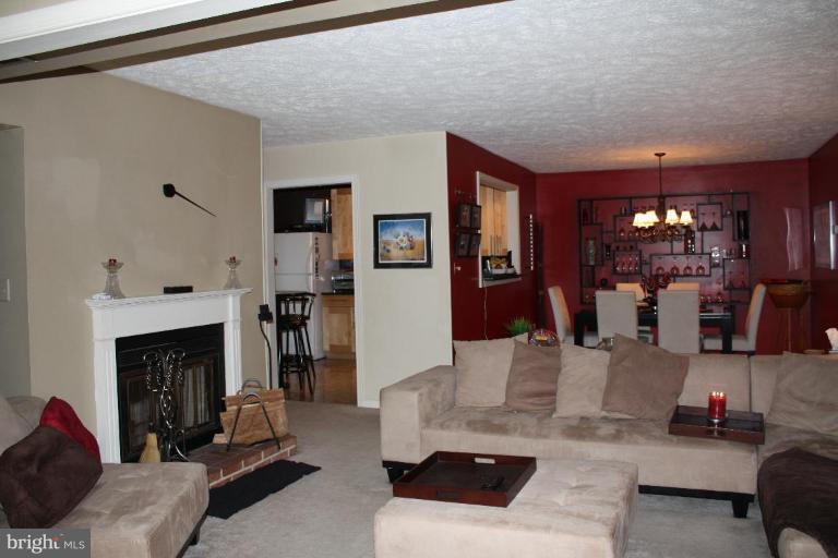 2222 Hunter's Run Drive, Unit 2222 Reston, VA 20191 - Photo 21 of 30 Living Room/Dining Room