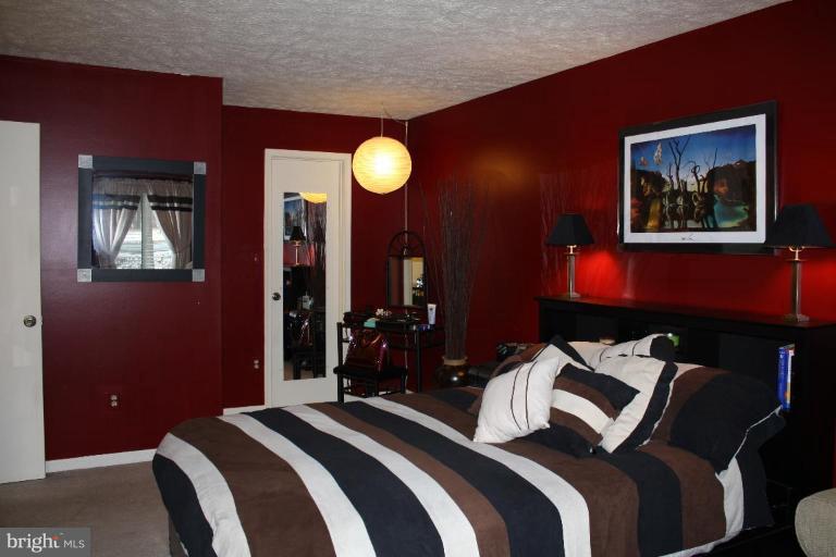 2222 Hunter's Run Drive, Unit 2222 Reston, VA 20191 - Photo 25 of 30 Master Bedroom #3