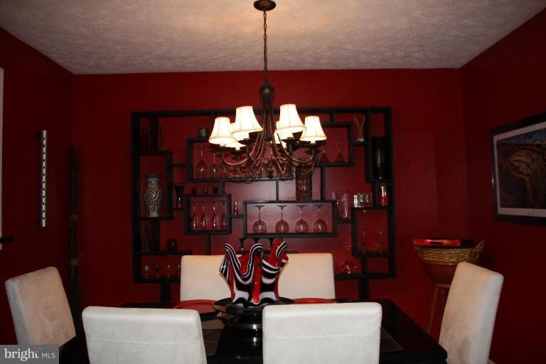 2222 Hunter's Run Drive, Unit 2222 Reston, VA 20191 - Photo 7 of 30 Dining Room