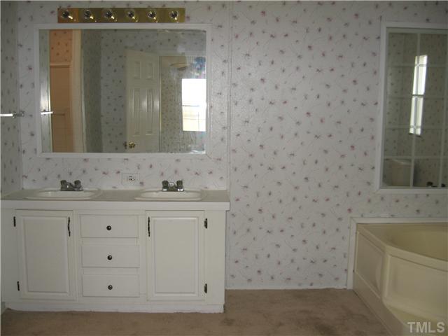 727 Wake County Line Road Zebulon, NC 27597 - Photo 10 of 12 bath has sep. shower and garden tub