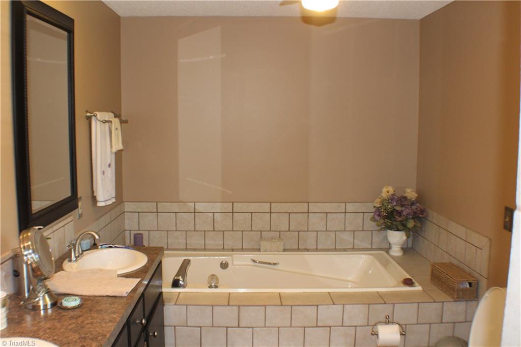 1678 Payne Road Lexington, NC 27295 - Photo 19 of 30 Gallery Image 19