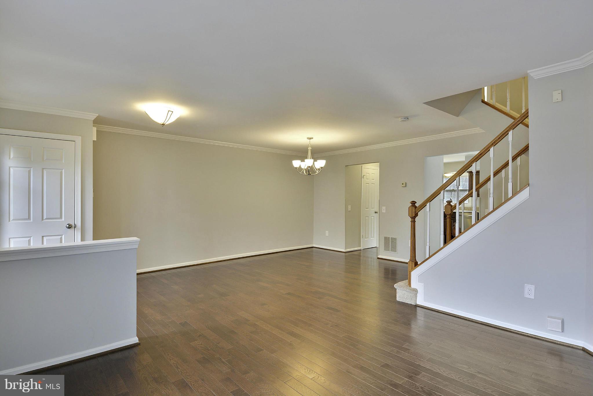 637 Concerto Lane Silver Spring, MD 20901 - Photo 15 of 30 Living Room