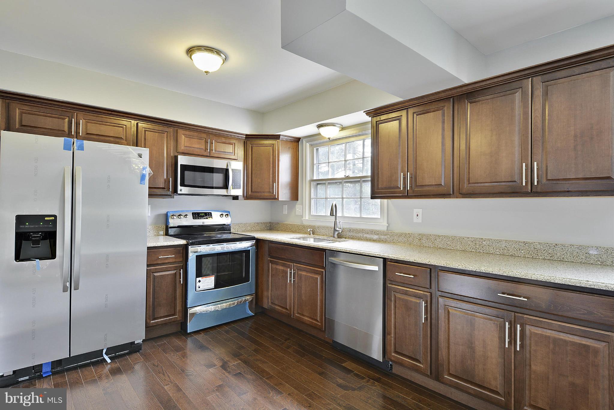 637 Concerto Lane Silver Spring, MD 20901 - Photo 6 of 30 Kitchen