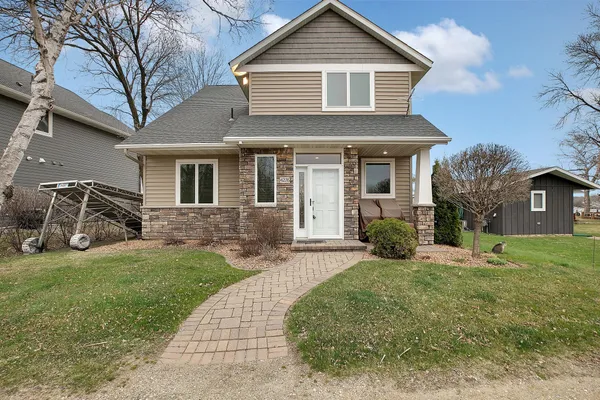 $695,000 | 4276 114th Avenue Northeast, Spicer, MN 56288