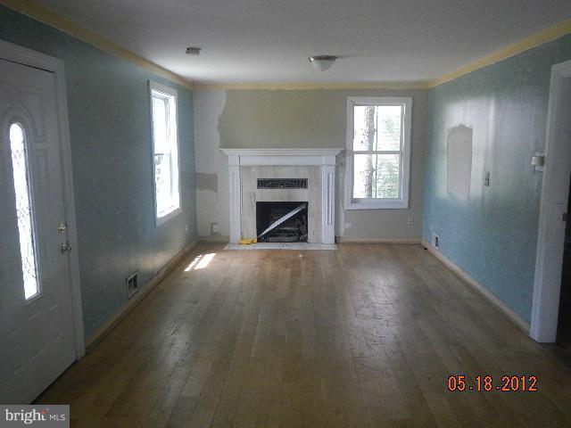 2613 Terrapin Road Silver Spring, MD 20906 - Photo 3 of 8 Living Room