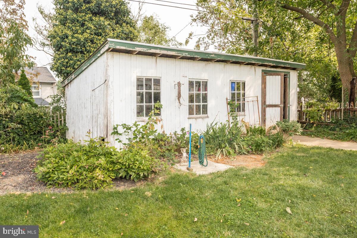 16 Cinder Road Lutherville-Timonium, MD 21093 - Photo 53 of 53 Potting shed at the back of the yard