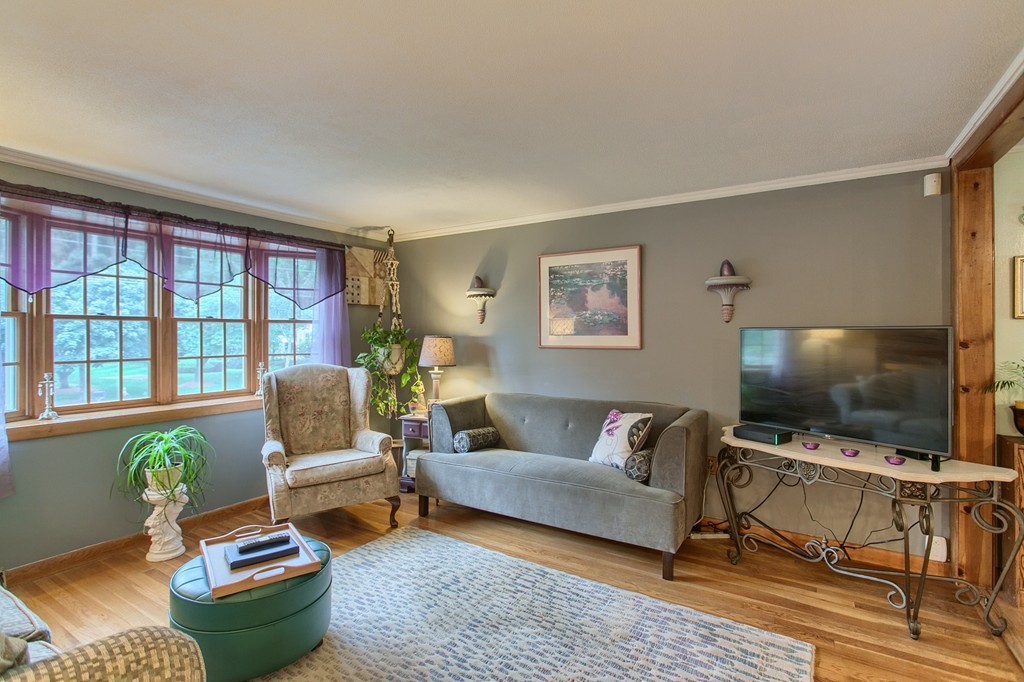 19 Argonne Road Billerica, MA 01821 - Photo 4 of 28