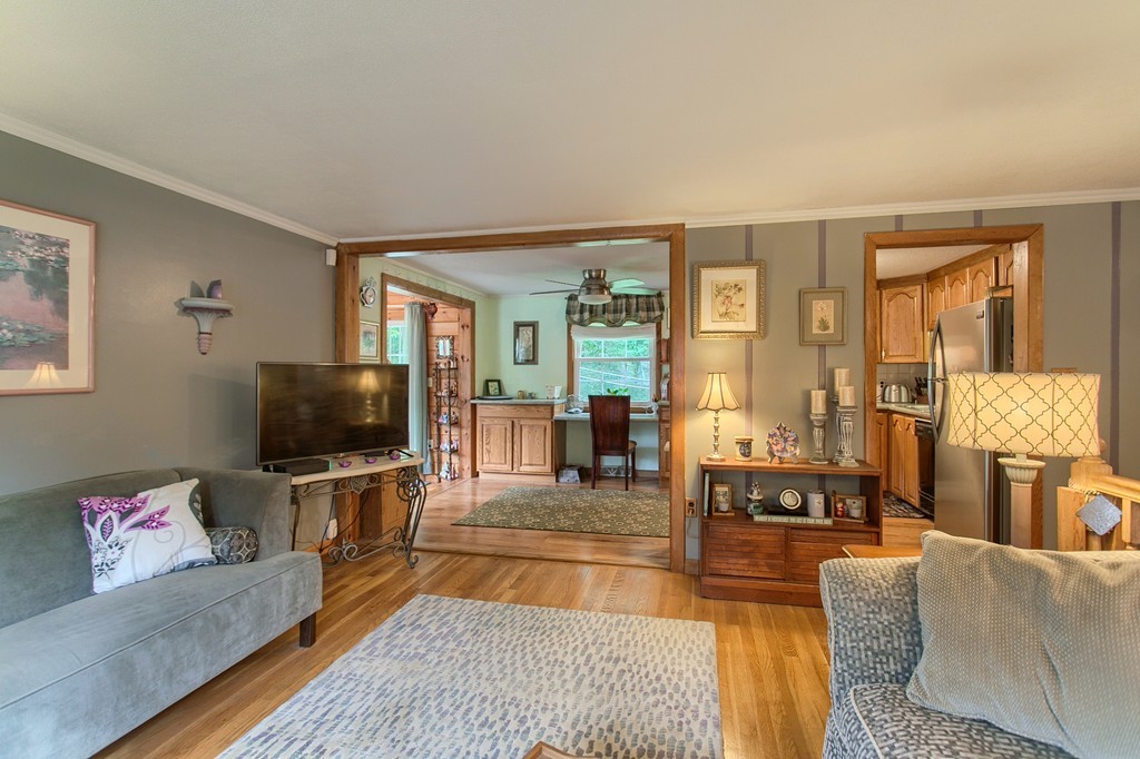 19 Argonne Road Billerica, MA 01821 - Photo 6 of 28