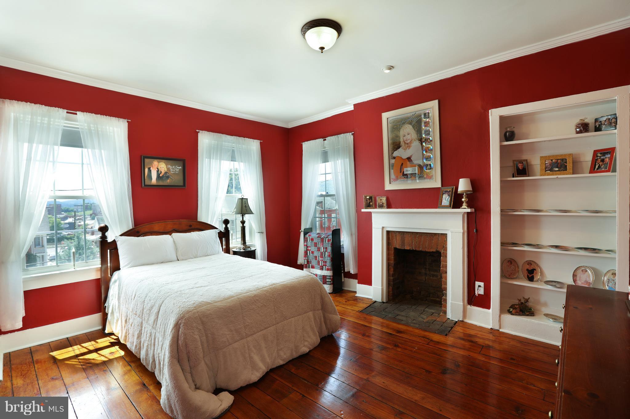 119 Decatur Street Cumberland, MD 21502 - Photo 18 of 30 Bright and Airy Bedroom #2