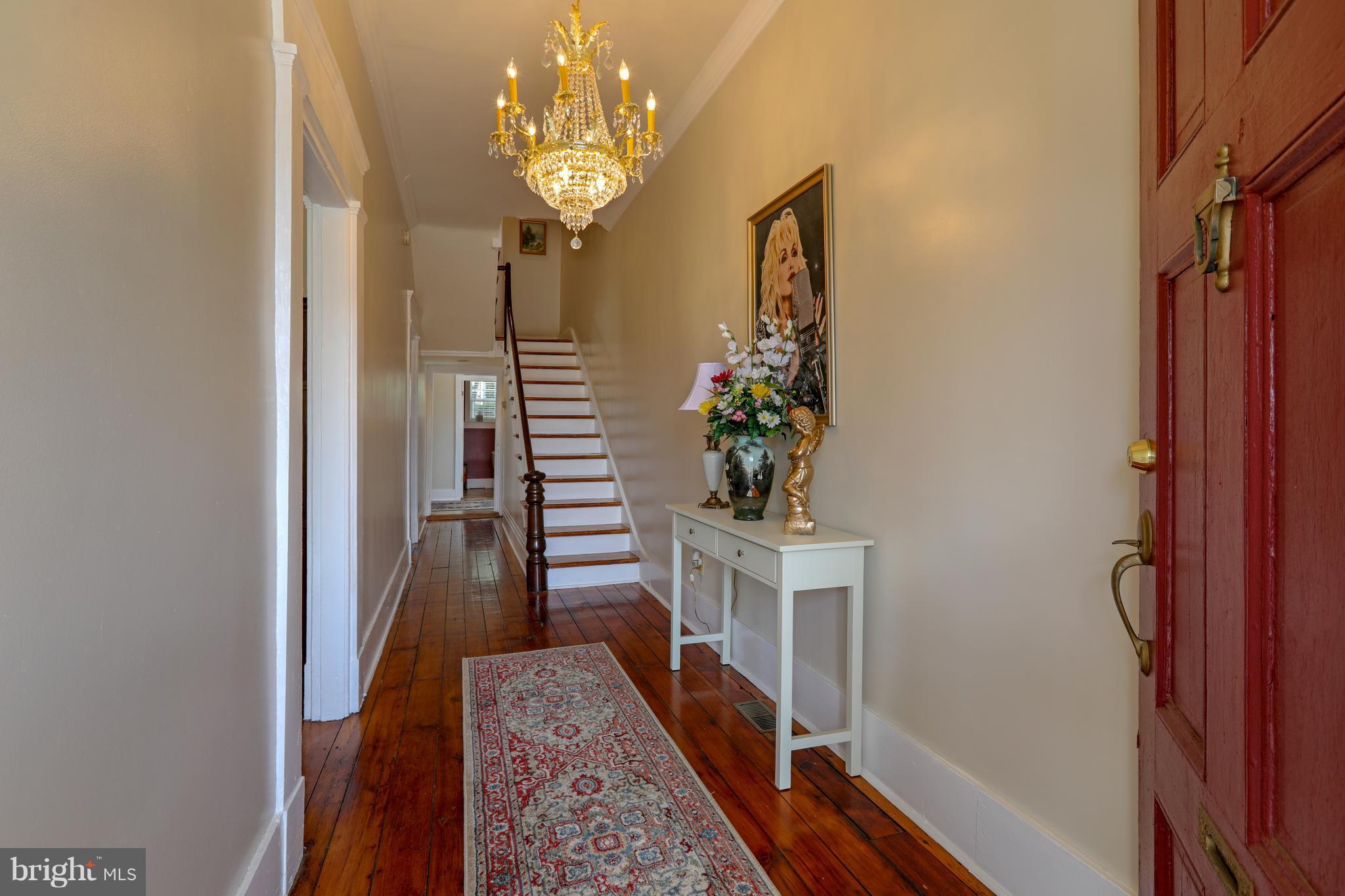 119 Decatur Street Cumberland, MD 21502 - Photo 5 of 30 Stunning Entry!