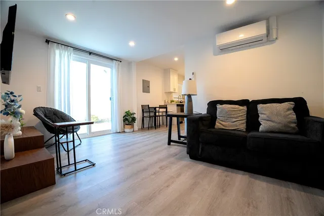 $2,800 | 8307 1/2 Kittyhawk Avenue, Los Angeles, CA 90045