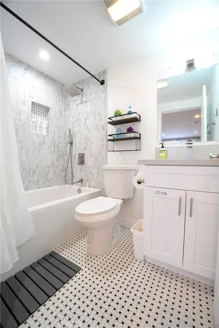 $2,800 | 8307 Kittyhawk Avenue, Unit 8307 1/2, Los Angeles, CA 90045