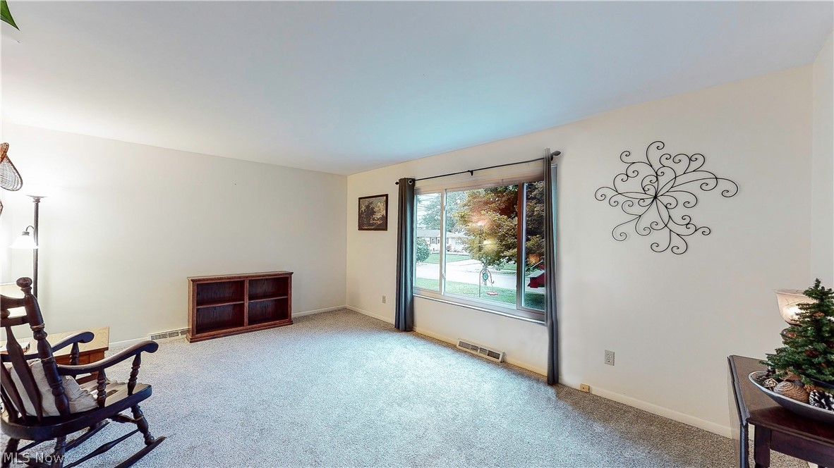 623 Bridge Road Akron, OH 44312 - Photo 13 of 35
