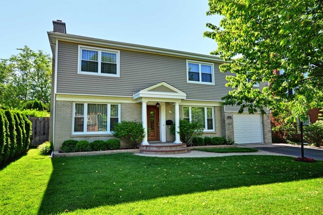 856 Oxford Road Deerfield, IL 60015 - Photo 1 of 19 Gallery Image 1